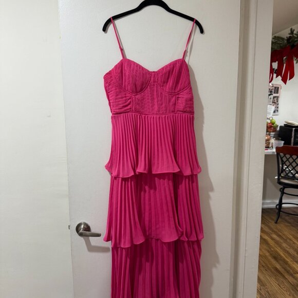 💖🌸 Lulus Cascading Crush Hot Pink Tiered Midi Dress 🌸💖 - Picture 3 of 11